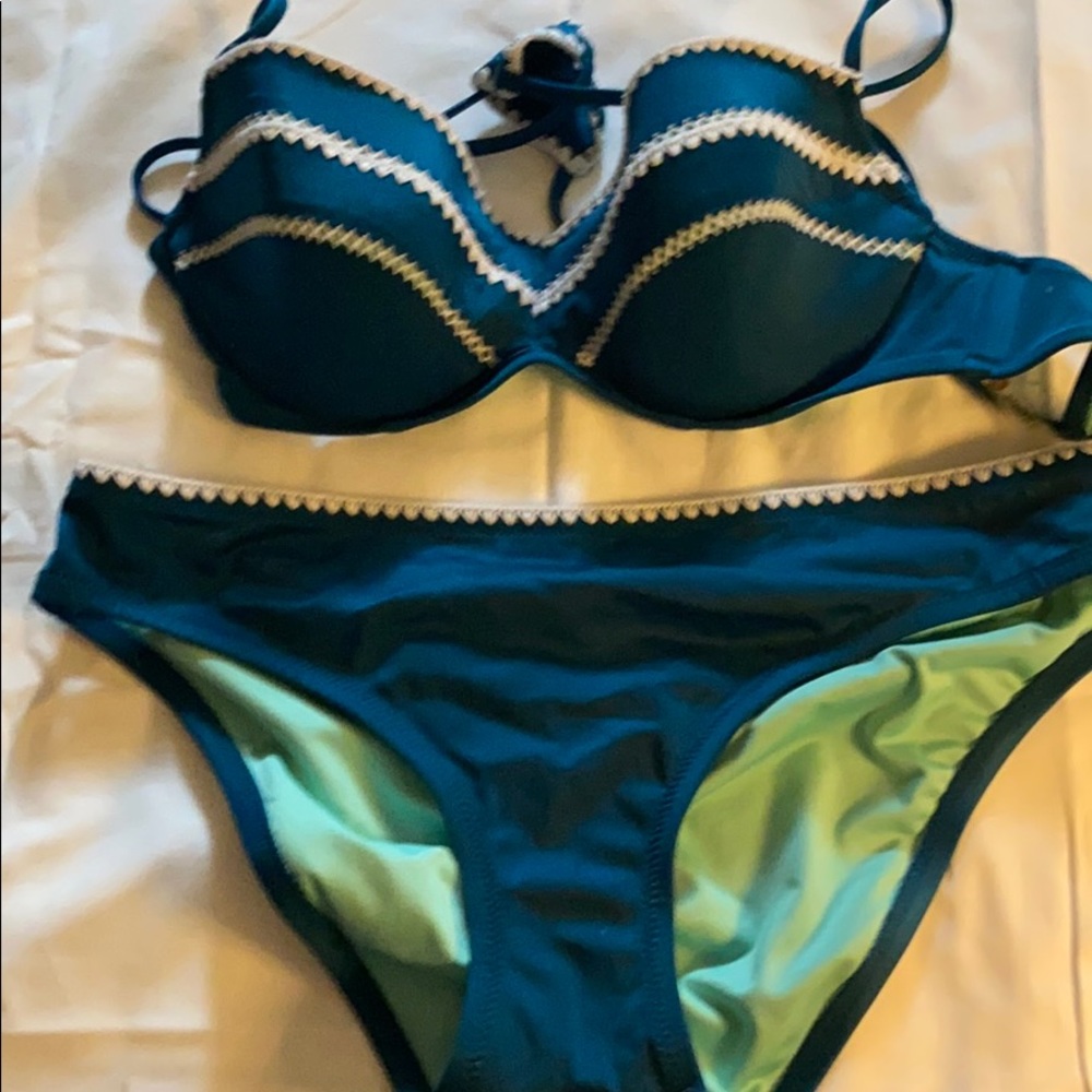 Swim suit